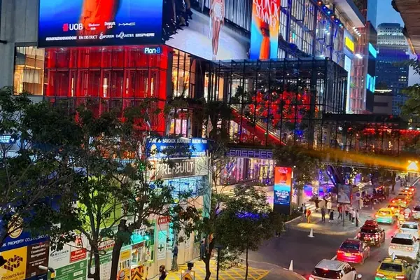 A Bangkok street near Phrom Phong
